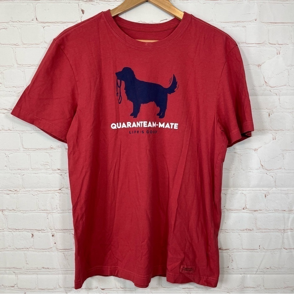 Life Is Good Shirt Mens Medium Red Crusher Tee Quaranteam-Mate Crew Neck